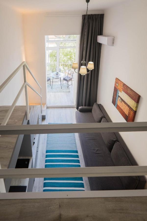 Gallery Duplex