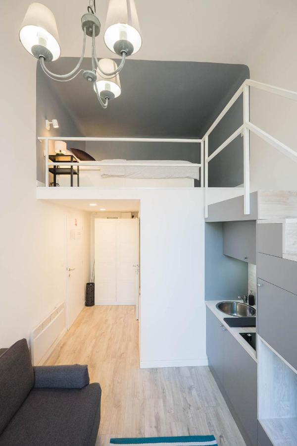 Gallery Duplex Apartment *