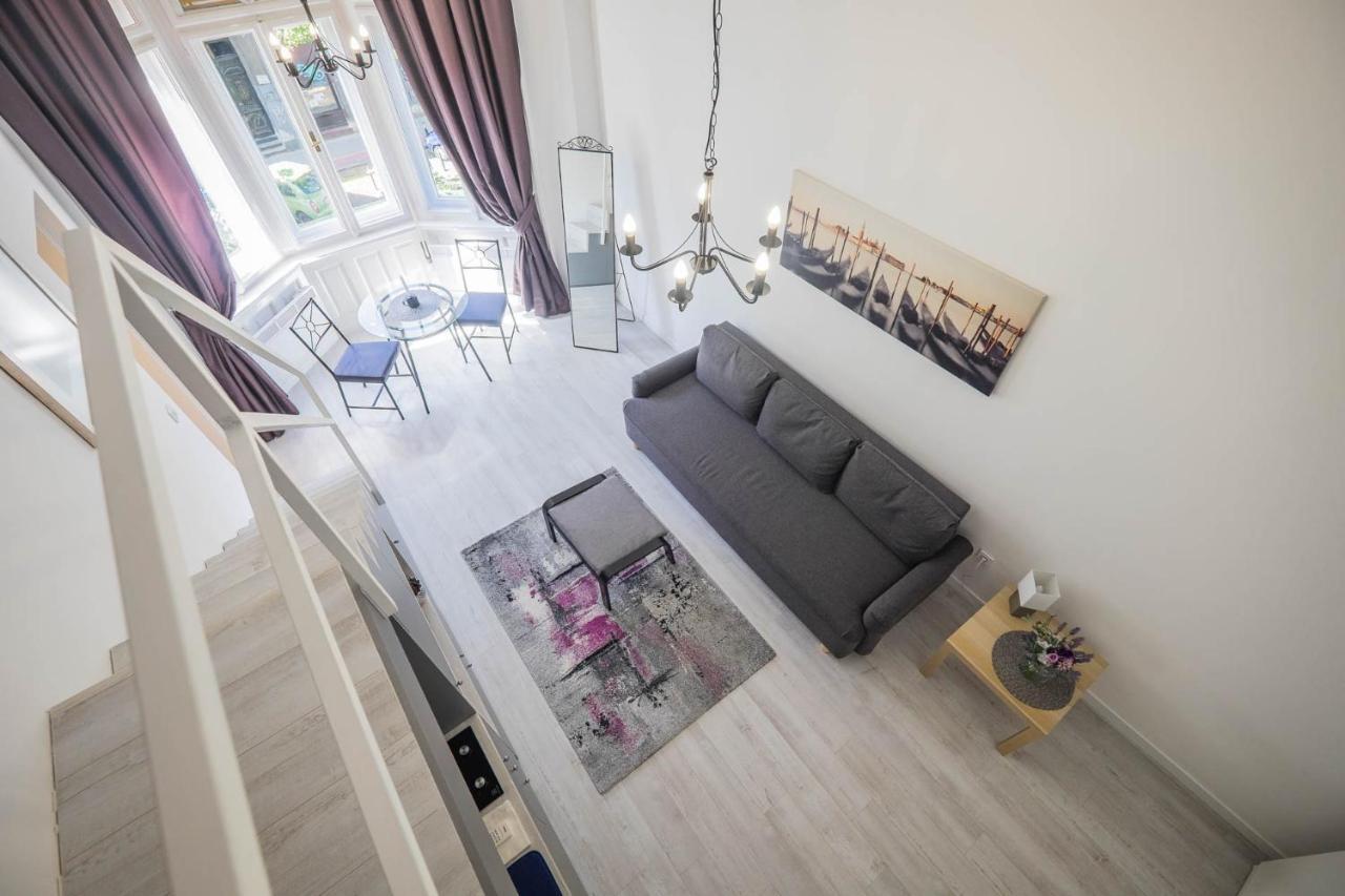 Gallery Duplex Apartma *
