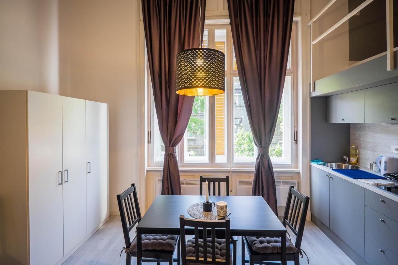 Gallery Duplex Apartment